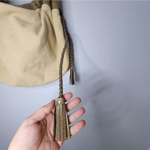 Flora Bella Satchel Large Bag Beige Canvas Zip Closure Purse - Picture 2 of 6